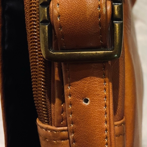 Genuine Leather CHICAGO BULLS NBA Embossed Messenger Laptop Bag Lin Edition NEW - Picture 11 of 16